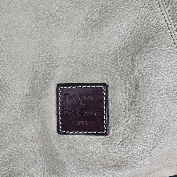 Dooney &handles! Hobo Cream Leather Hand or Shoulder Purse Adjustable Strap - Picture 2 of 15